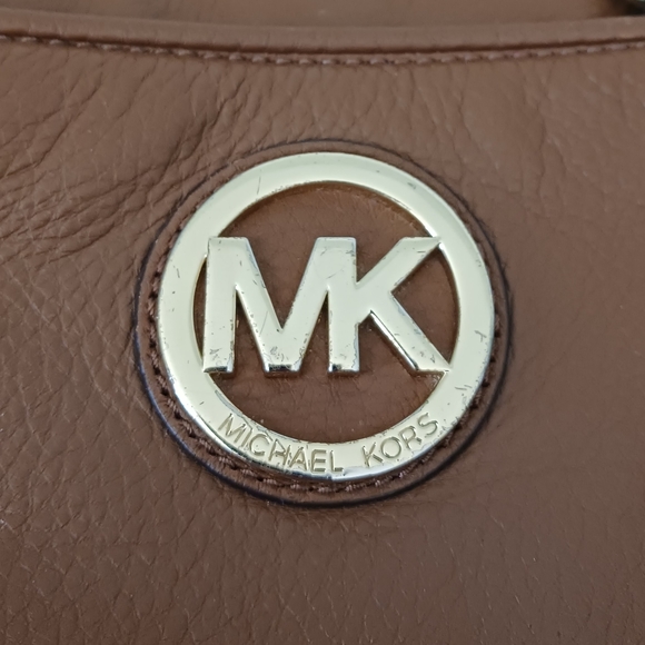 Michael Kors Fulton Swing Pack Crossbody - Picture 4 of 16